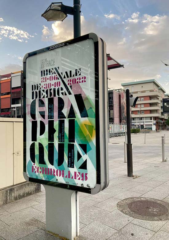 Création affiche Biennale de design graphique Echirolles 2022 dans sucette Decaux